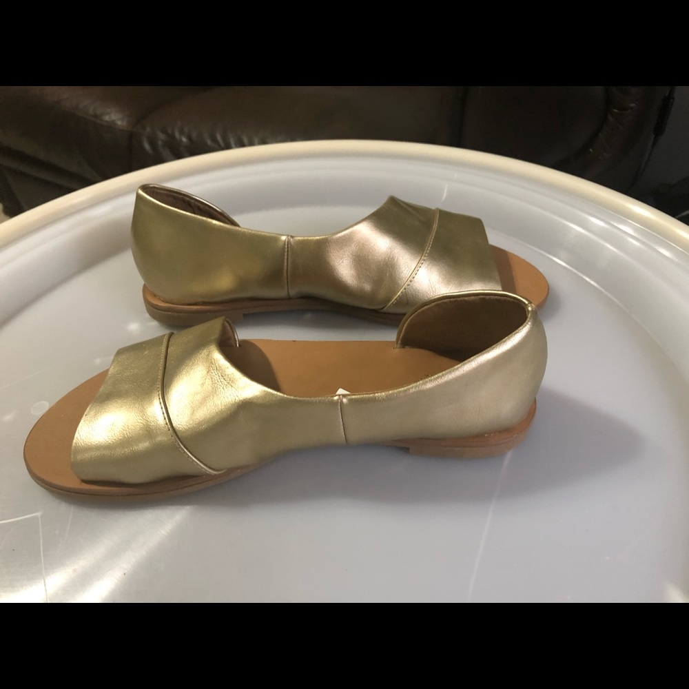 Sandals - Picture 4 of 4